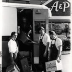 Elsmere A&P staff collect a hundred empty fruit boxes for the move. (April 1972, photo credit David Ashby; Bethlehem Public Library archives)